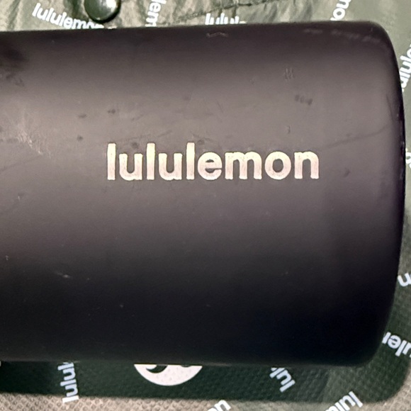Lululemon Black 16 oz Take a Moment Water Bottle with Tote - Picture 15 of 16
